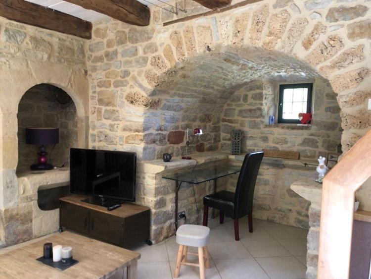 Gite La Laiterie - La Planhe Bozouls Exterior foto
